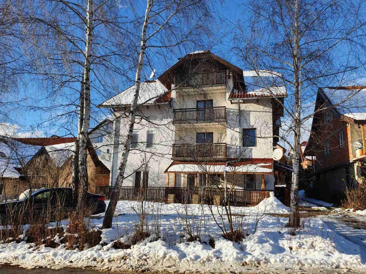 U&a Apartment