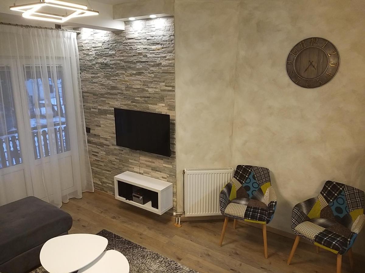 Apartment U&a *